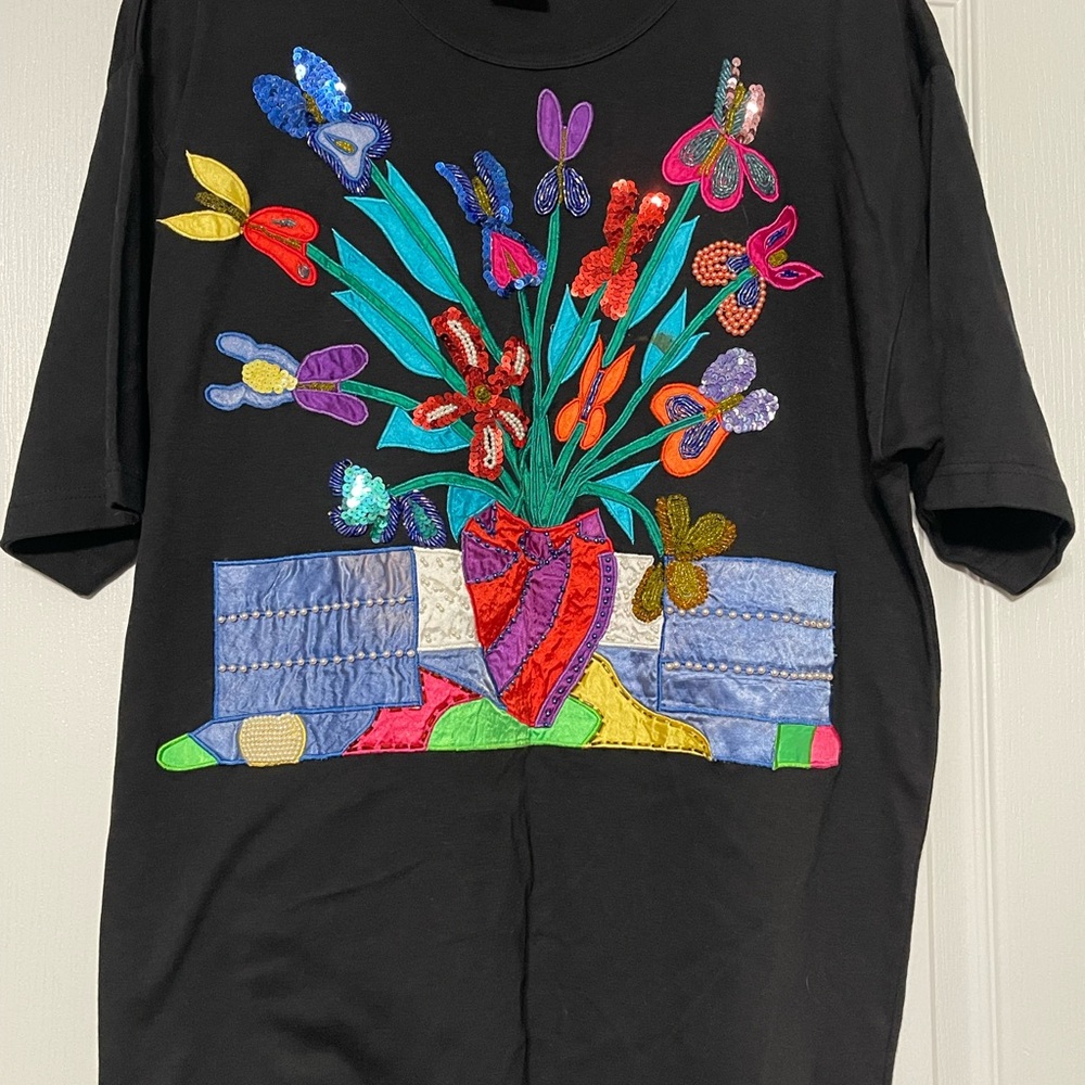 Woman’s top size L, embroidered with sequence